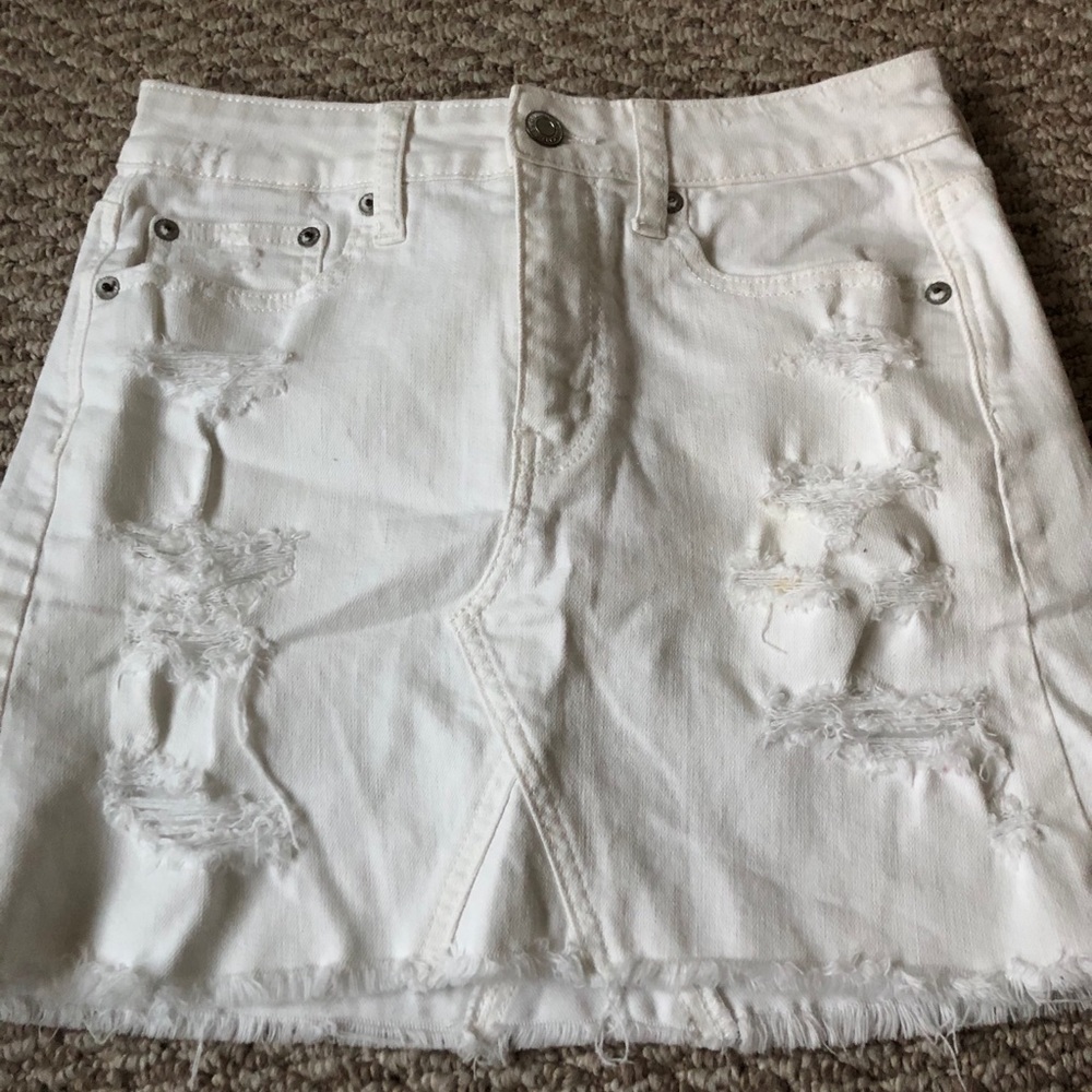White American Eagle jean skirt.